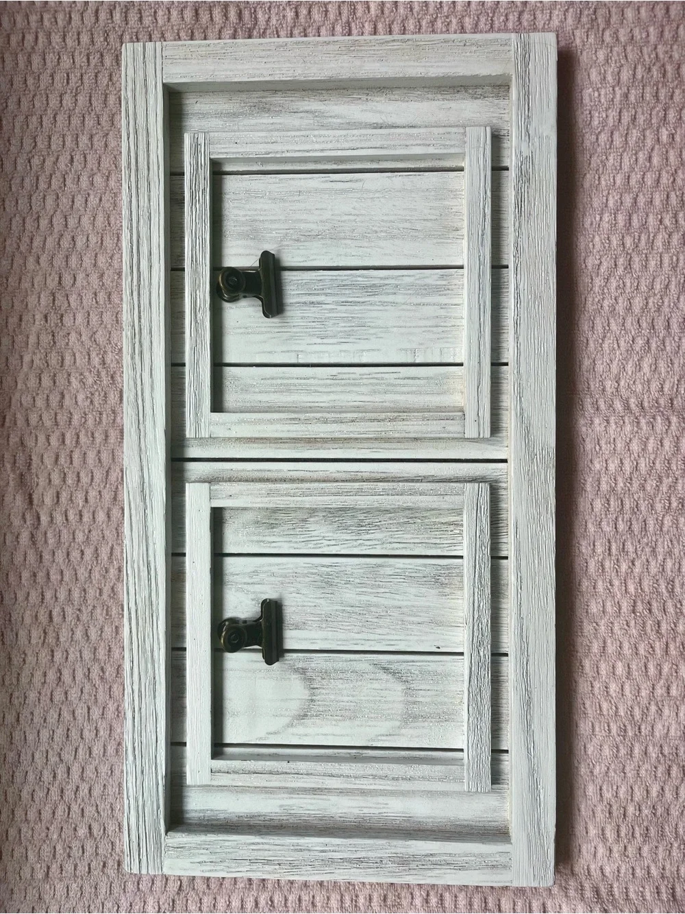 Whitewashed 2-Clip Wall Frame - Picture 1 of 7